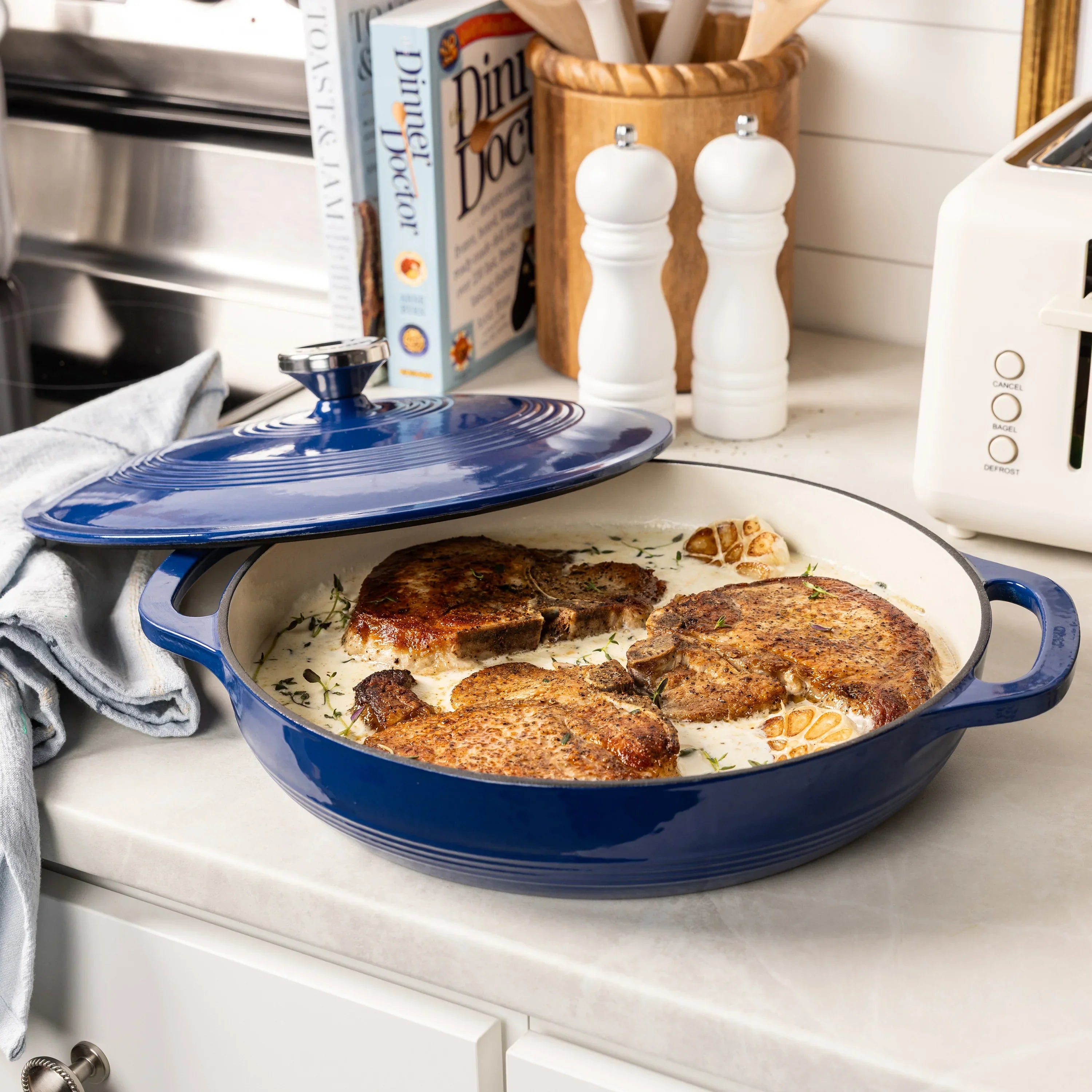  lodgecastironstore.us.com