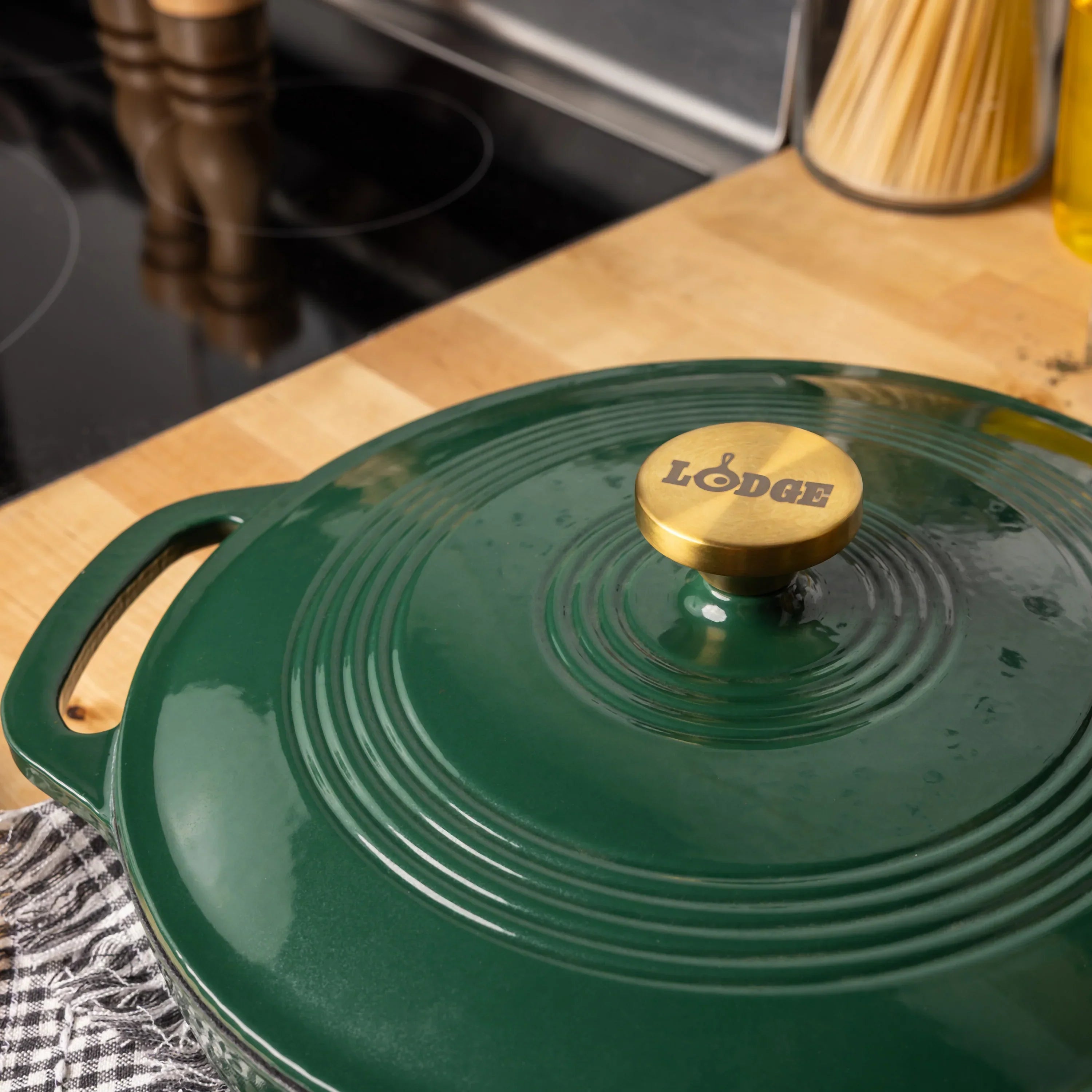  lodgecastironstore.us.com